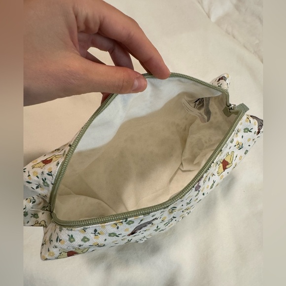 Makeup bag- Disney Winnie the Pooh - Picture 2 of 4